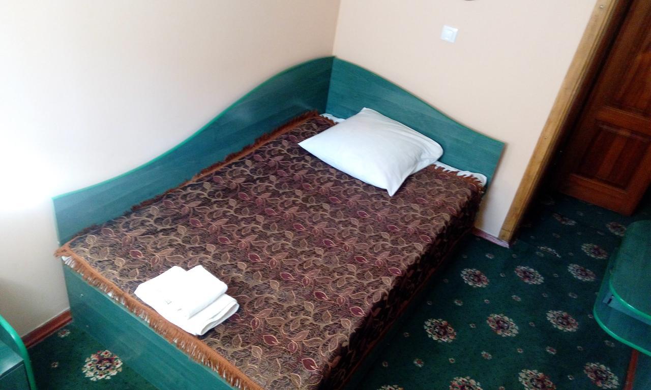 Maetok 4 Pidkovy Motel Podbereztsy Exterior photo