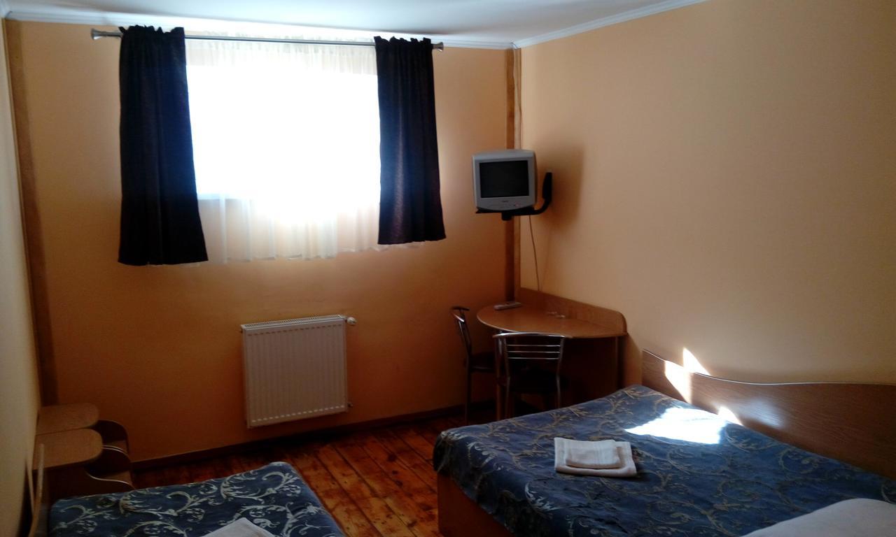 Maetok 4 Pidkovy Motel Podbereztsy Exterior photo